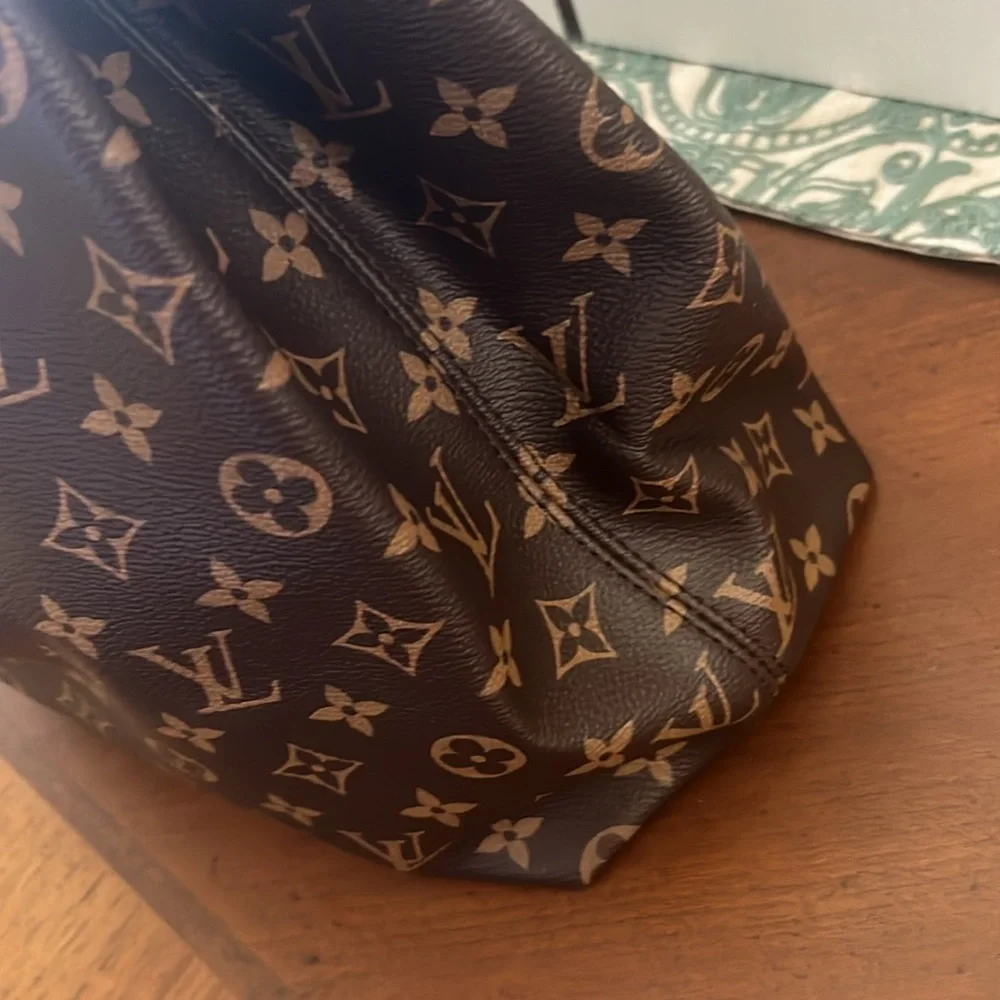 Beautiful Authentic Louis Vuitton Gracefull MM - Picture 5 of 16